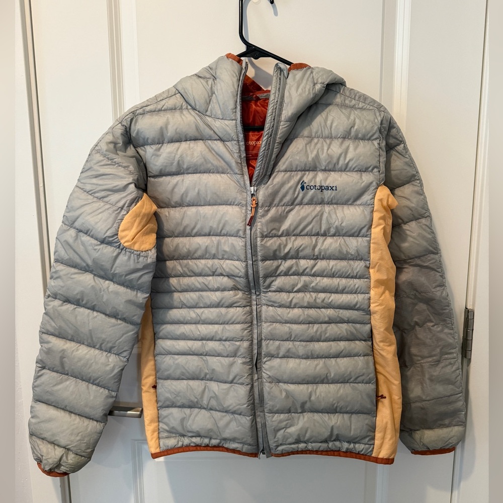 Women’s Cotopaxi Fuego Hooded Down Jacket Size Medium